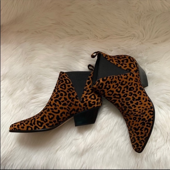 New! DIANE VON FURSTENBERG Suede Chelsea Boots - Picture 8 of 13